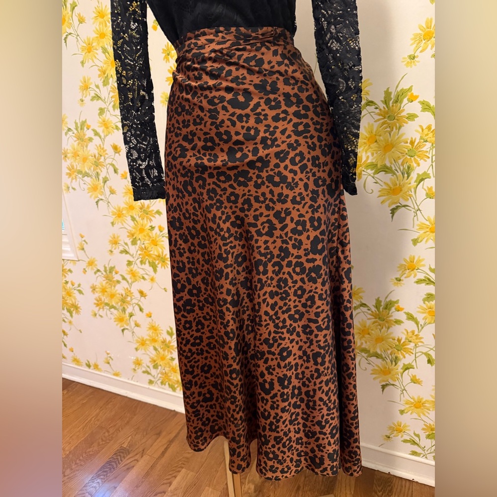 NEW Dress Forum Stylish Animal Print Midi Skirt size M - Picture 5 of 15